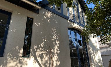 HERMOSA Y AMPLIA CASA EN PROVIDENCIA