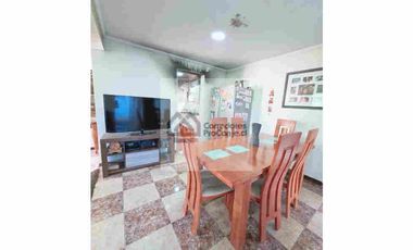 VENTA - JAVIERA CARRERA SUR - 4D 2B 3E - LA REINA