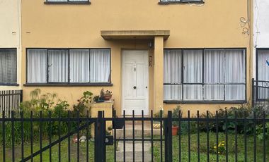 GRAN CASA EN VENTA A SOLO PASOS DE HOSPITAL HIGUERAS