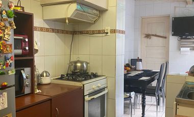 GRAN CASA EN VENTA A SOLO PASOS DE HOSPITAL HIGUERAS