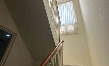 Disewakan rumah 2lantai Grand Pakuwon Furnish