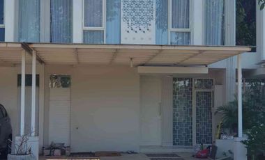 Disewakan rumah 2lantai Grand Pakuwon Furnish