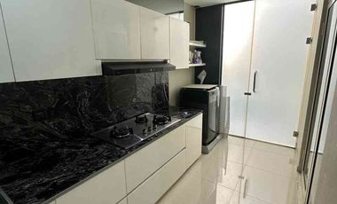 Disewakan rumah 2lantai Grand Pakuwon Furnish