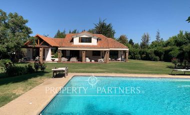 Hermosa Casa con Piscina y jardin formado