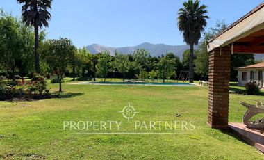 Hermosa Casa con Piscina y jardin formado