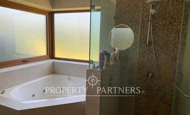 Hermosa Casa con Piscina y jardin formado