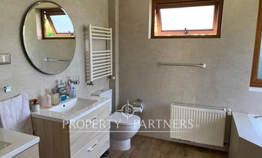 Hermosa Casa con Piscina y jardin formado