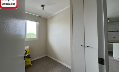 VISTA DESPEJADA ORIENTE 3 HABITACIONES 1 BAÑO 1 ESTACIONAMIE