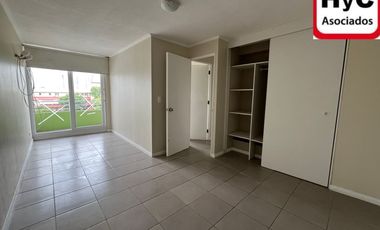 VISTA DESPEJADA ORIENTE 3 HABITACIONES 1 BAÑO 1 ESTACIONAMIE