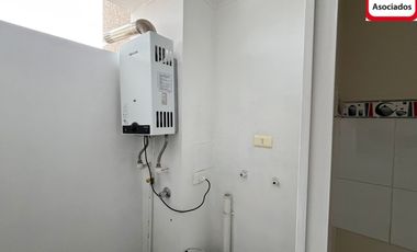 VISTA DESPEJADA ORIENTE 3 HABITACIONES 1 BAÑO 1 ESTACIONAMIE