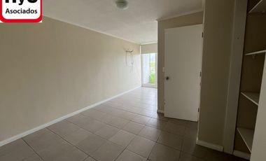 VISTA DESPEJADA ORIENTE 3 HABITACIONES 1 BAÑO 1 ESTACIONAMIE