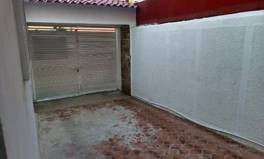 CASA EN VENTA EN VALLE DE LOS PINOS