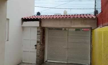 CASA EN VENTA EN VALLE DE LOS PINOS