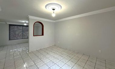 Casa en Colonia Mirador del Sol a 1.5 cuadras de Av. Moctezuma y Av. Patria