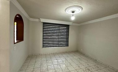 Casa en Colonia Mirador del Sol a 1.5 cuadras de Av. Moctezuma y Av. Patria