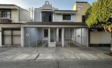 Casa en Colonia Mirador del Sol a 1.5 cuadras de Av. Moctezuma y Av. Patria