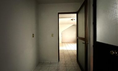 Casa en Colonia Mirador del Sol a 1.5 cuadras de Av. Moctezuma y Av. Patria