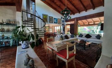 CONTEMPORANEA CASA EN RENTA, SAN ANTONIO VALLE DE BRAVO