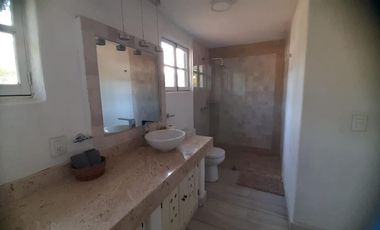 CONTEMPORANEA CASA EN RENTA, SAN ANTONIO VALLE DE BRAVO