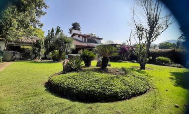 CONTEMPORANEA CASA EN RENTA, SAN ANTONIO VALLE DE BRAVO