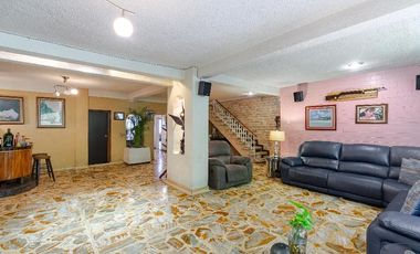 🏡 ¡Gran oportunidad! Inmueble con uso de suelo mixto en excelente ubicación