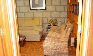 Casa con jardín y alberca en Fraccionamiento las Fincas, Jiutepec