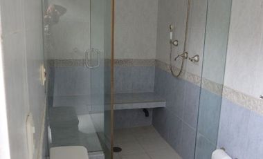 Casa con jardín y alberca en Fraccionamiento las Fincas, Jiutepec