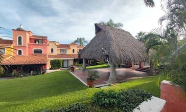 Casa en condominio en venta en Fraccionamiento Burgos, Temixco, Morelos.