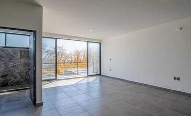 Hermosa Residencia en venta  Burgos Bugambilias