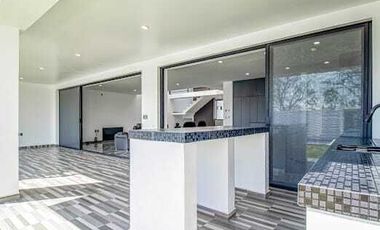 Hermosa Residencia en venta  Burgos Bugambilias