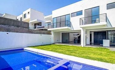 Hermosa Residencia en venta  Burgos Bugambilias