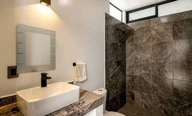 Hermosa Residencia en venta  Burgos Bugambilias