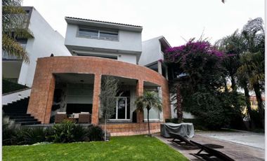 Hermosa Residencia con Alberca