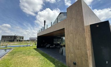 Casa en Carpinchos - Nordelta