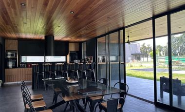 Casa en Carpinchos - Nordelta