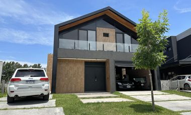 Casa en Carpinchos - Nordelta