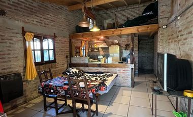 Casa con cuatro cabañas en venta - 6 dormitorios 6 baños - 298mts2 - Bahía San Blas