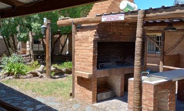 Casa con cuatro cabañas en venta - 6 dormitorios 6 baños - 298mts2 - Bahía San Blas
