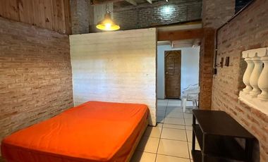 Casa con cuatro cabañas en venta - 6 dormitorios 6 baños - 298mts2 - Bahía San Blas