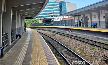 Departamento dos ambientes en Villa Martelli frente a la estación con parrilla en terraza común.