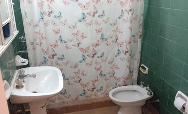 Casa en venta - 4 Dormitorios 2 Baños - Cochera - 450Mts2 - Mar del Tuyú