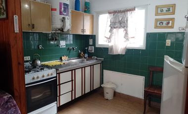 Casa en venta - 4 Dormitorios 2 Baños - Cochera - 450Mts2 - Mar del Tuyú