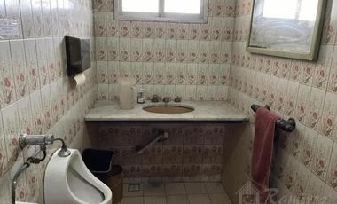 Casa en venta - 5 Dormitorios 4 Baños - Moreno