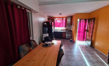 Casa en venta - 2 Dormitorios 2 Baños - Cochera - 430Mts2 - Quilmes