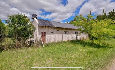 Casa en venta - 2 dormitorios 1 baño 2 cocheras - 1000mts2 - El Rodeo, Abasto [FINANCIADA]