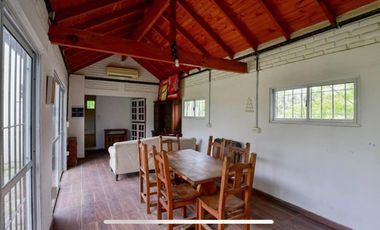 Casa en venta - 2 dormitorios 1 baño 2 cocheras - 1000mts2 - El Rodeo, Abasto [FINANCIADA]