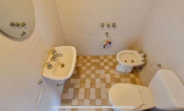 Casa en venta - 2 dormitorios 1 baño 2 cocheras - 1000mts2 - El Rodeo, Abasto [FINANCIADA]