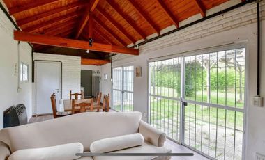 Casa en venta - 2 dormitorios 1 baño 2 cocheras - 1000mts2 - El Rodeo, Abasto [FINANCIADA]