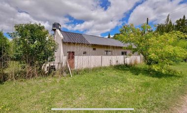 Casa en venta - 2 dormitorios 1 baño 2 cocheras - 1000mts2 - El Rodeo, Abasto [FINANCIADA]