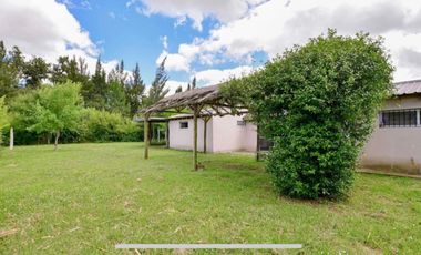 Casa en venta - 2 dormitorios 1 baño 2 cocheras - 1000mts2 - El Rodeo, Abasto [FINANCIADA]